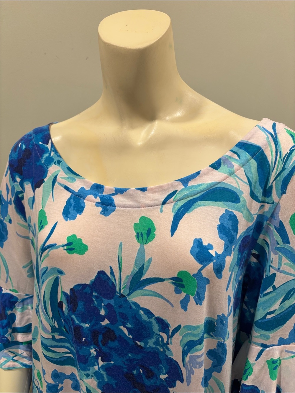 Lilly Pulitzer Lula Pink Tropics Sweet Pea Ruffle Sleeve Top - Picture 4 of 10